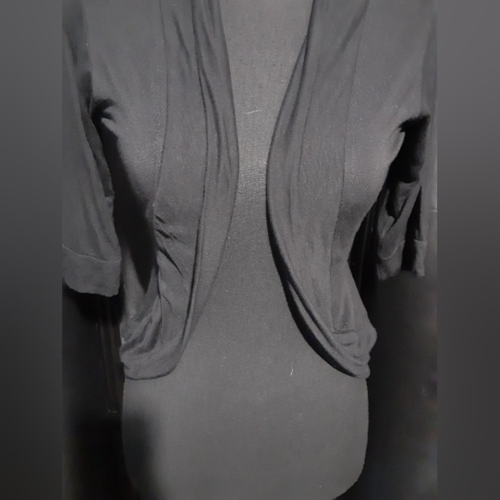 Elegant Black Women's Curved Cropped Cardigan Short Sleeve Women's Size L - Picture 2 of 5